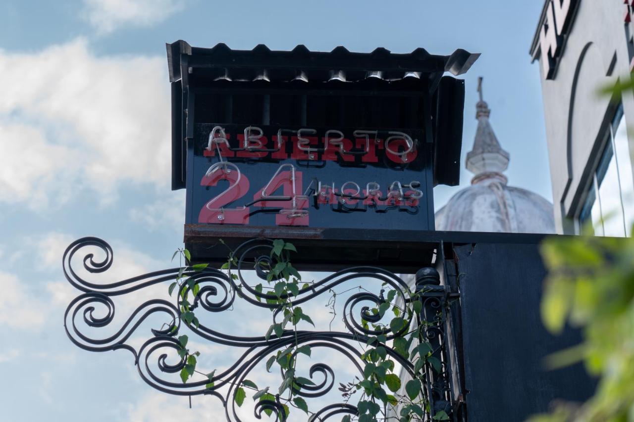 Hotel El Meson La Dorada Esterno foto